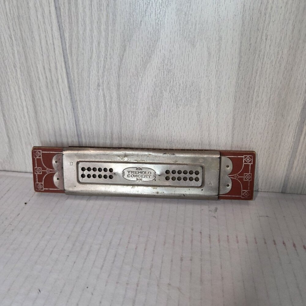 Vintage Tremolo Concert Harmonica Double Side Key A & D Germany Trossingen Hero